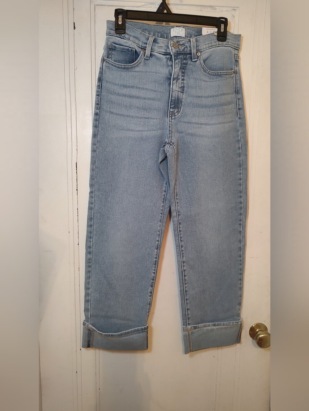 Time & Tru Women's Size 4 Straight Cuff Crop Jeans Light Wash NWT